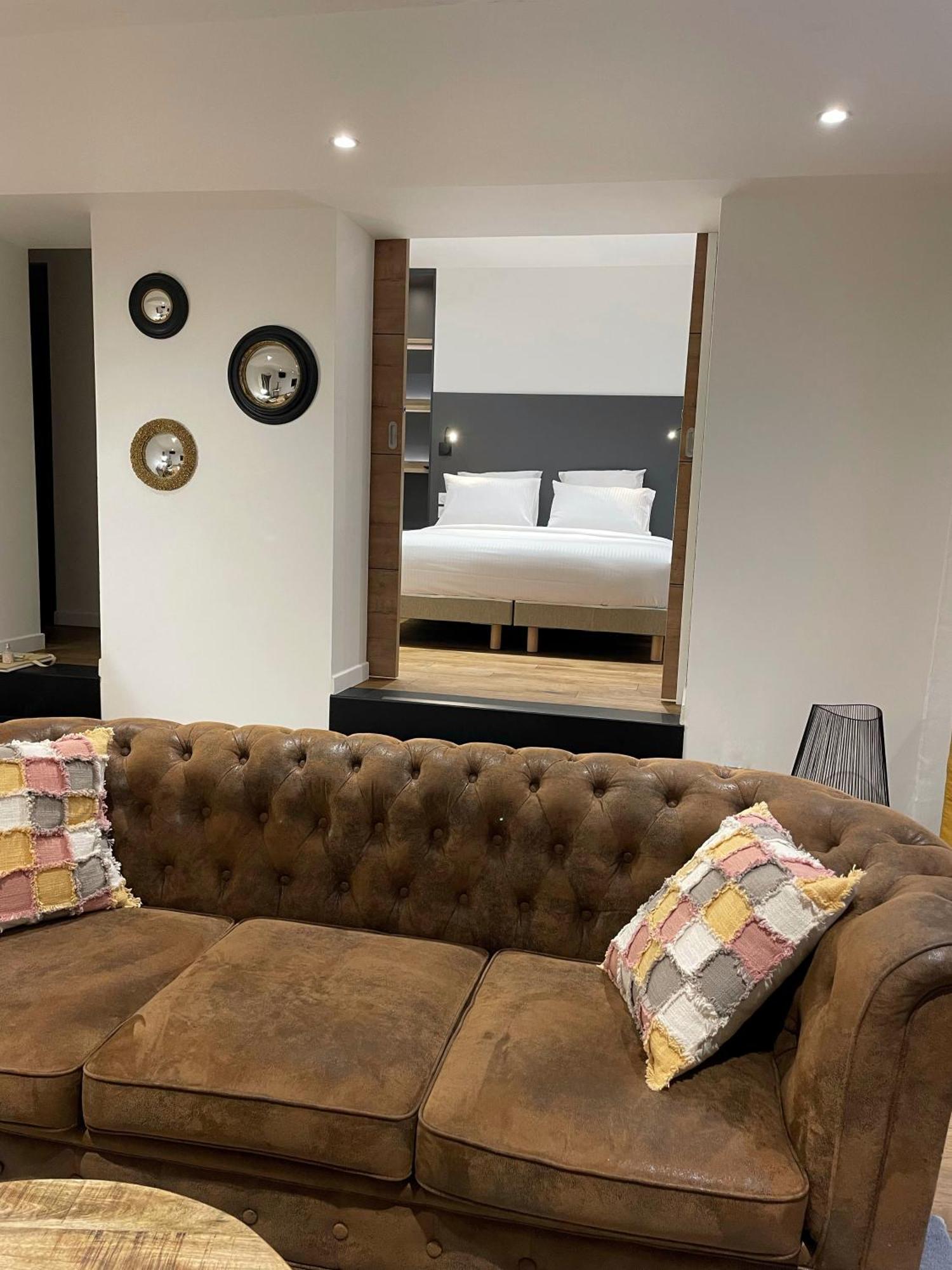 Large Double Room,1639435295:JPEG